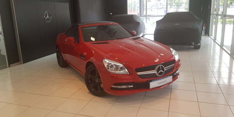 Mercedes-Benz SLK 250 vermelha 2012/2012