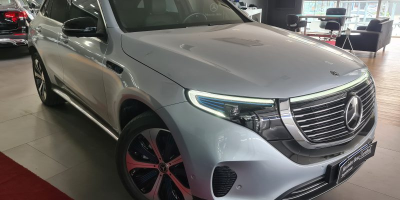 Mercedes-Benz EQC 400 elétrico 2020